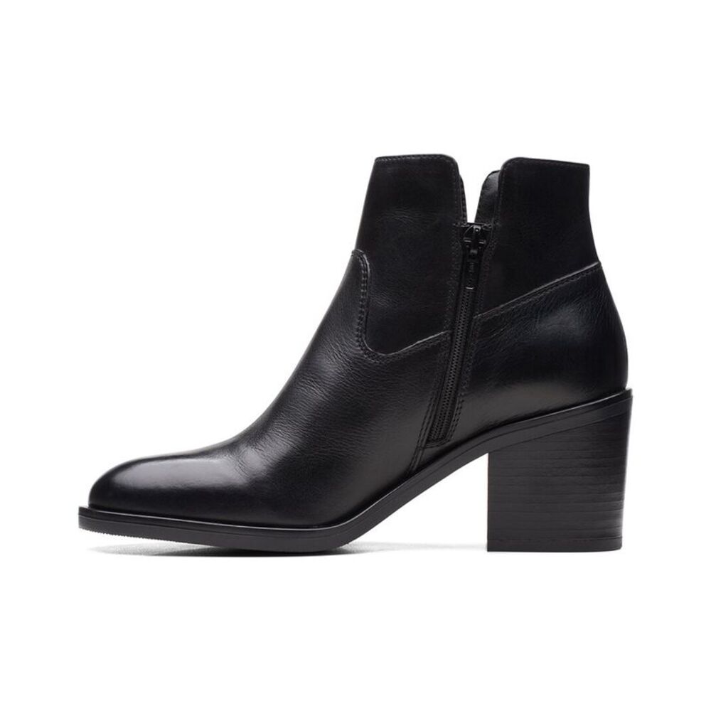 Clarks Valvestino Lo Leather Boot - Picture 2 of 4
